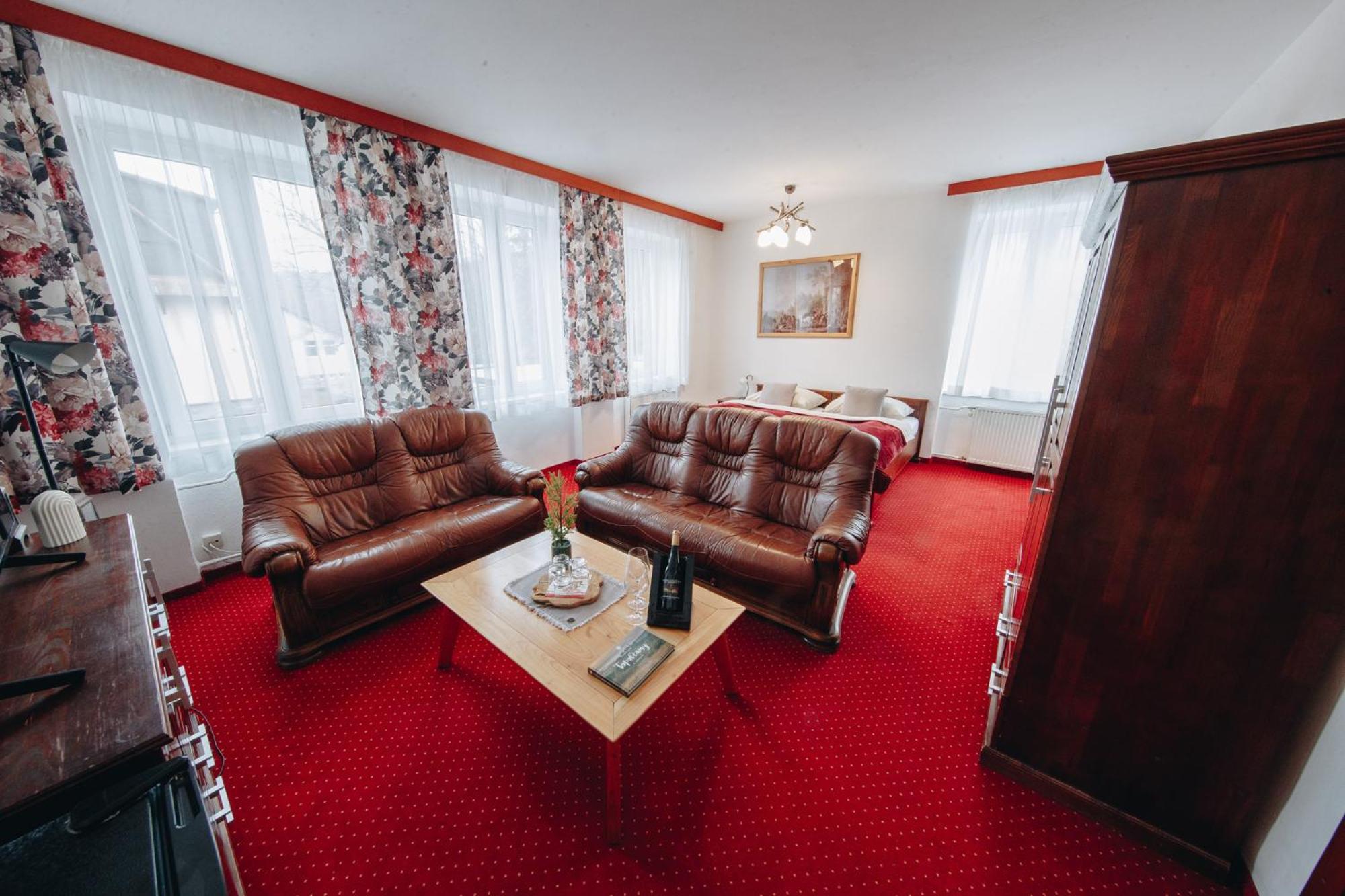 Guest house Wellness Penzion Zora Family 3*